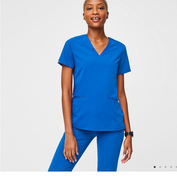 FIGS Women’s Casma Scrub Top - Picture 3 of 4